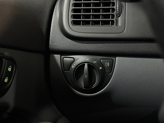 Saab 9-3 12 of 19