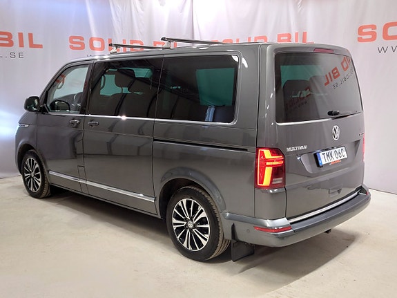 Volkswagen Multivan 4 of 21