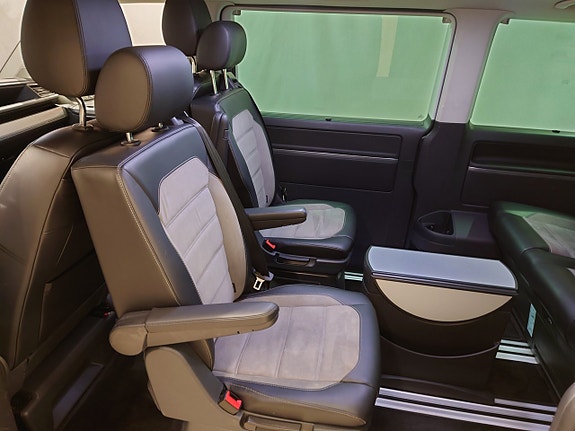 Volkswagen Multivan 12 of 21