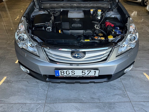 Subaru Outback 11 of 19