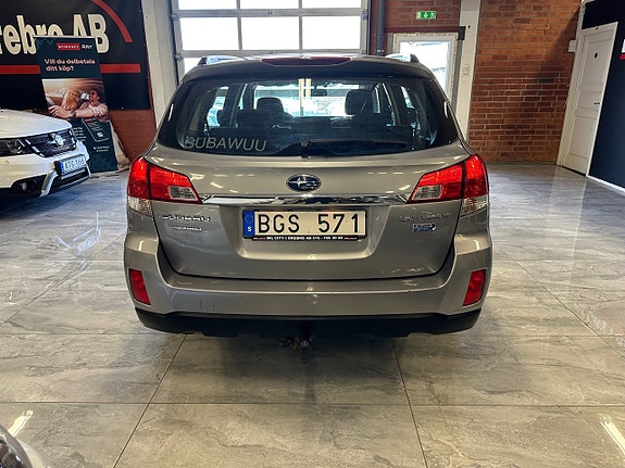 Subaru Outback 12 of 19