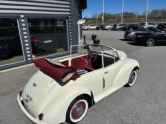 Morris Minor 6 of 25