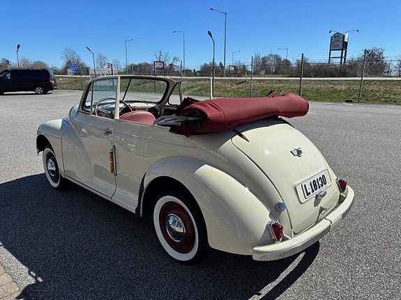 Morris Minor 7 of 25