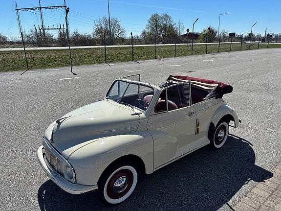 Morris Minor 4 of 25