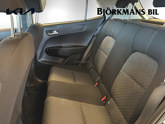 Kia Picanto 9 of 19