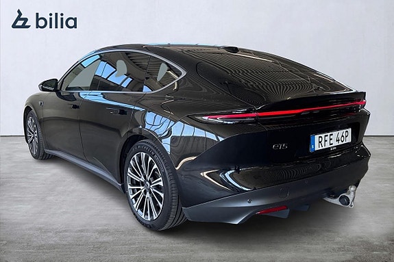 NIO ET5 2 of 20