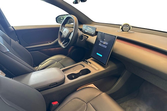 NIO ET5 7 of 20