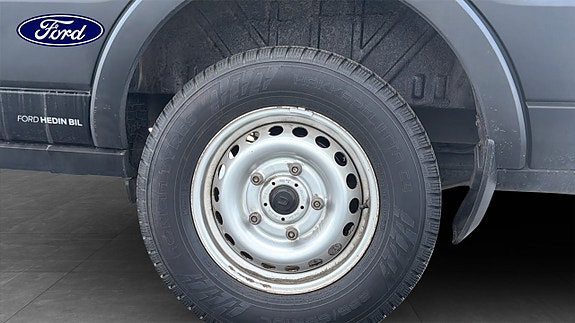 Ford Transit 9 of 12