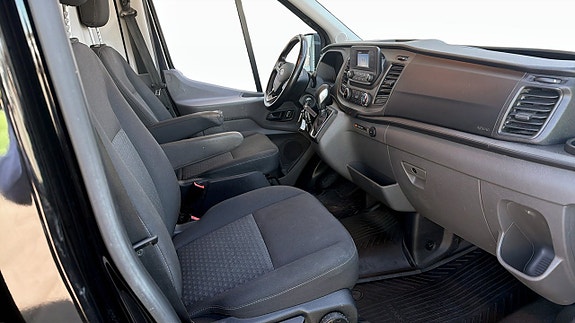 Ford Transit 3 of 5