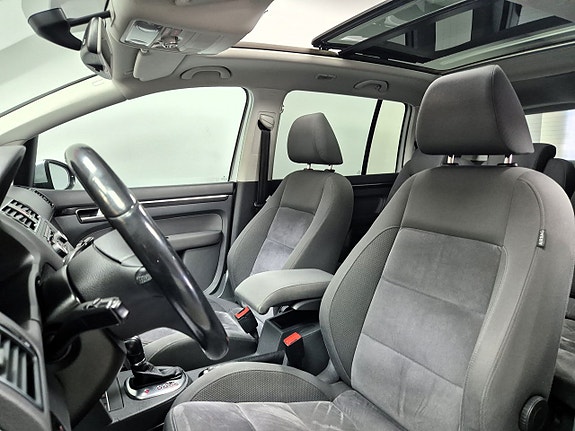 Volkswagen Touran 9 of 29