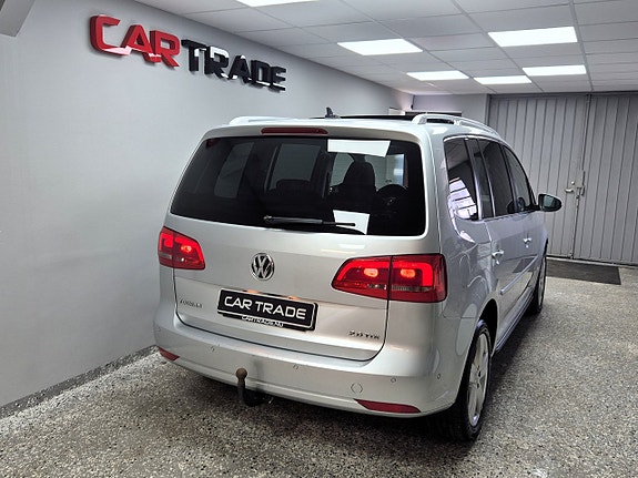 Volkswagen Touran 6 of 29
