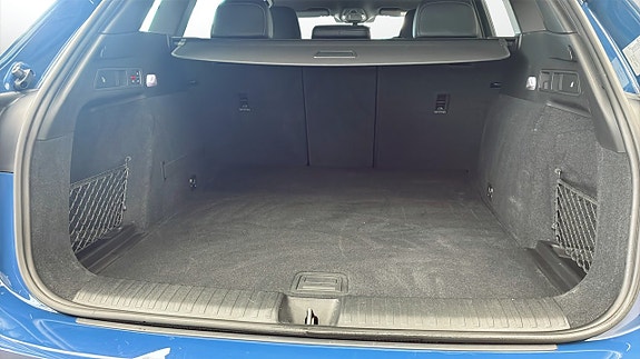 Audi Q6 e-tron 12 of 13
