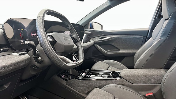Audi Q6 e-tron 7 of 13