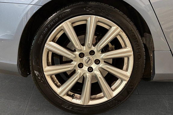 Volvo V90 16 of 17