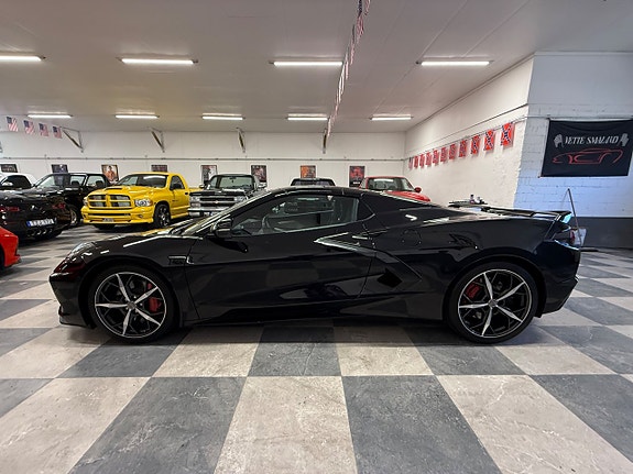 Chevrolet Corvette 12 of 23