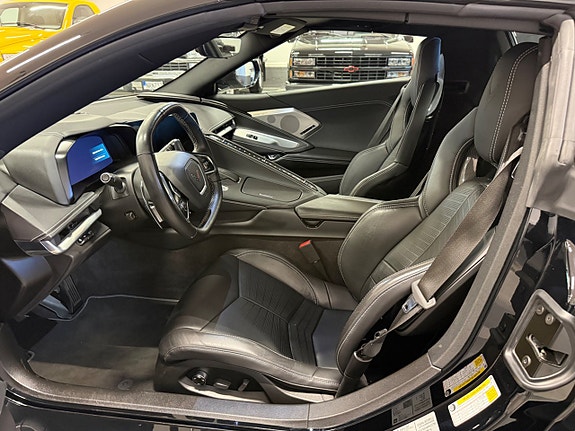 Chevrolet Corvette 18 of 23