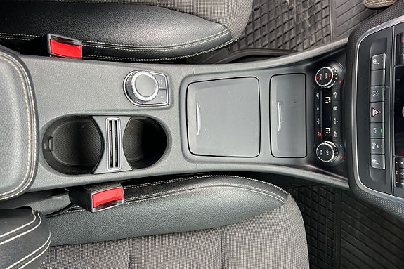 Mercedes-Benz A200 12 of 15