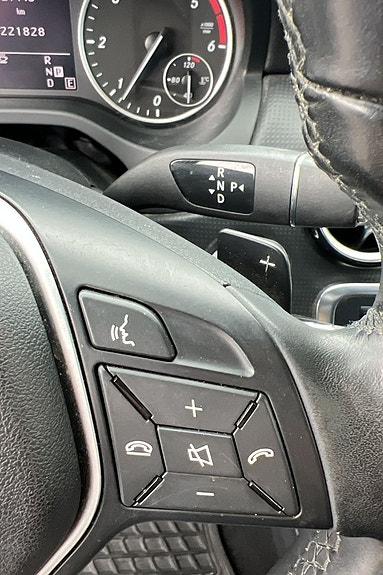 Mercedes-Benz A200 9 of 15