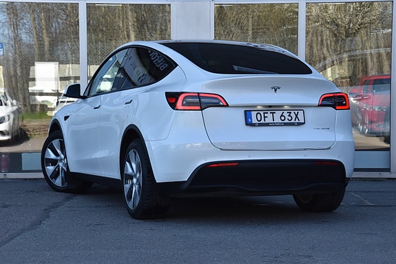 Tesla Model Y 6 of 23