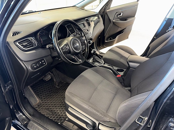 Kia Carens 13 of 21