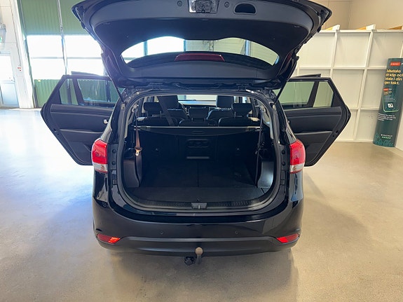 Kia Carens 8 of 21