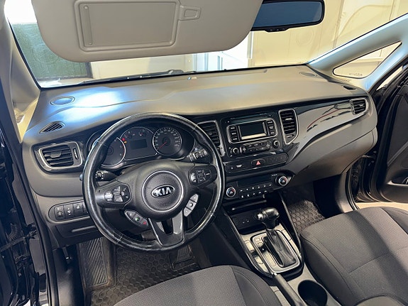 Kia Carens 16 of 21