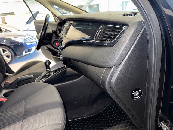 Kia Carens 19 of 21