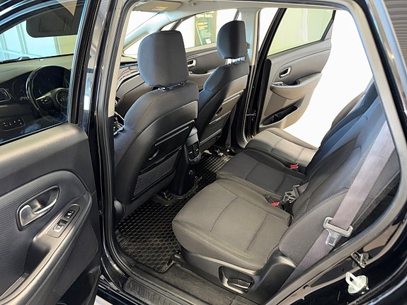Kia Carens 18 of 21