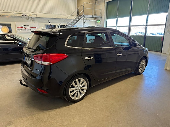 Kia Carens 6 of 21