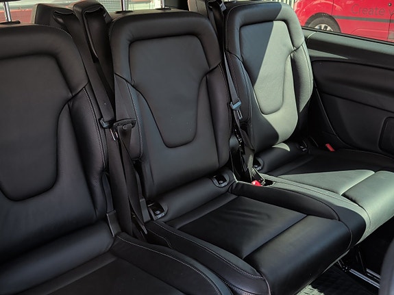 Mercedes-Benz V220 27 of 28