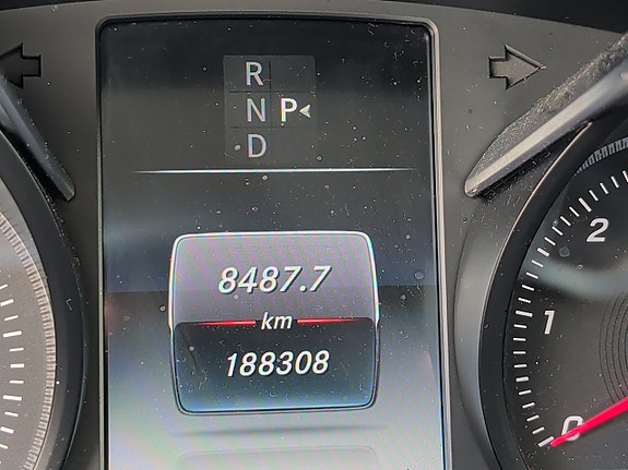 Mercedes-Benz V220 19 of 28