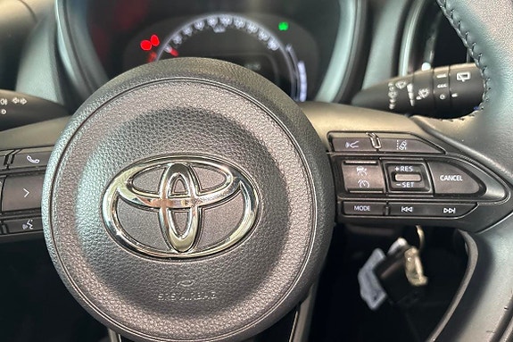 Toyota Aygo X 7 of 8
