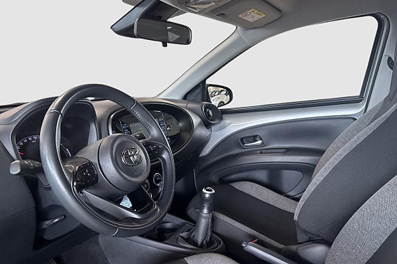 Toyota Aygo X 6 of 8