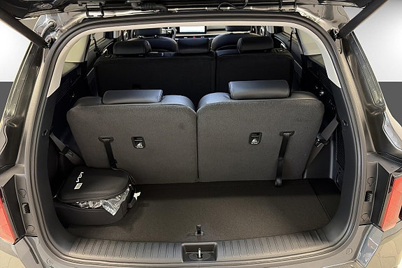 Kia Sorento 15 of 19