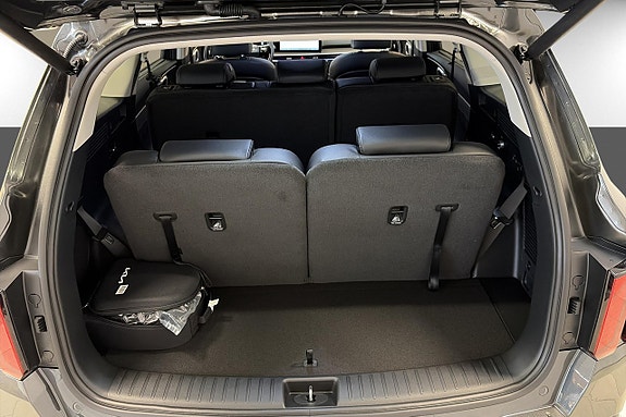 Kia Sorento 15 of 19