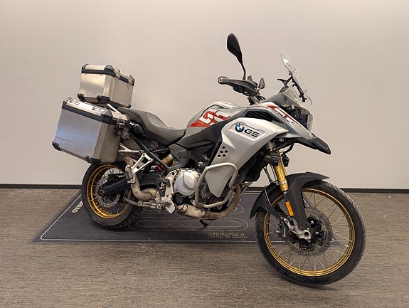 BMW F850GS Adventure Exclusive 2 of 4