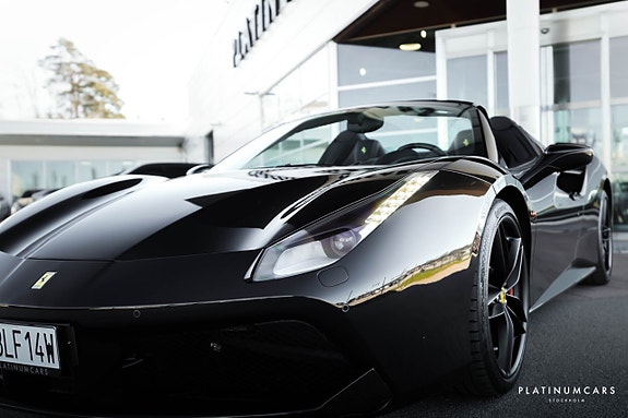 Ferrari 488 Spider 19 of 22