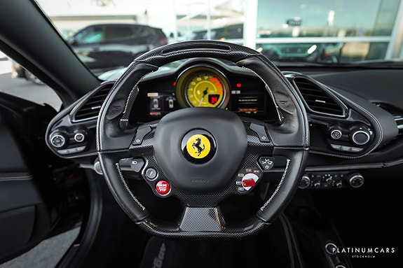 Ferrari 488 Spider 8 of 22