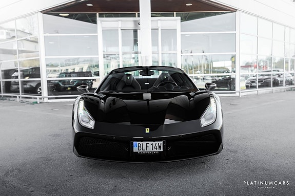 Ferrari 488 Spider 3 of 22