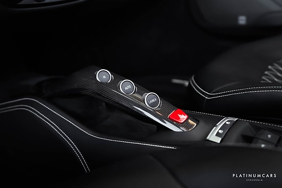 Ferrari 488 Spider 9 of 22