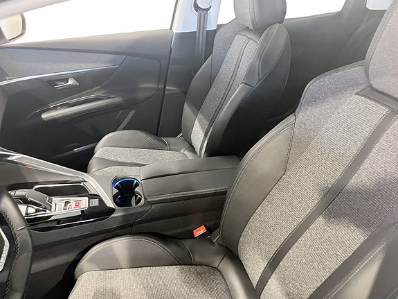 Peugeot 3008 5 of 5