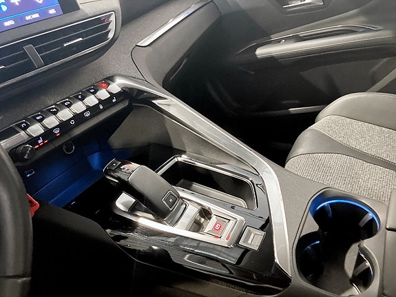 Peugeot 3008 11 of 16