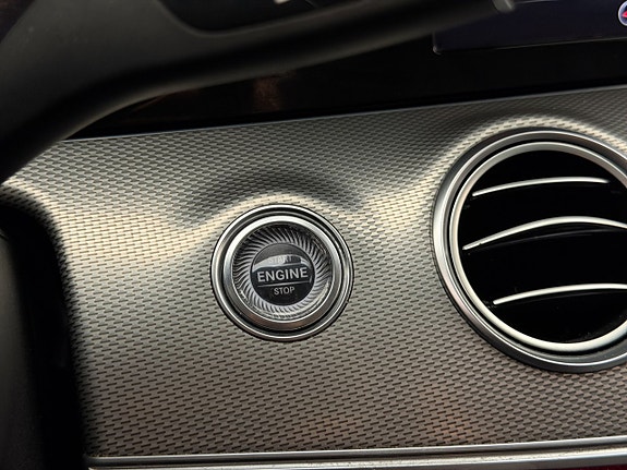 Mercedes-Benz E200 20 of 30
