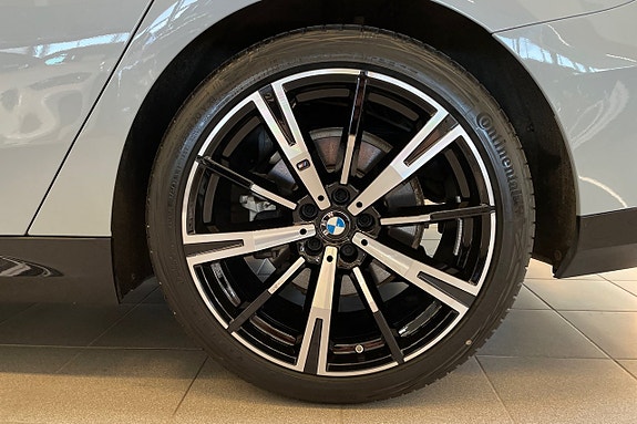 BMW 520d 14 of 19