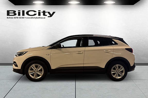 Opel Grandland X 2 of 5