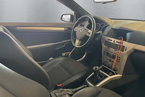 Opel Astra 6 of 6