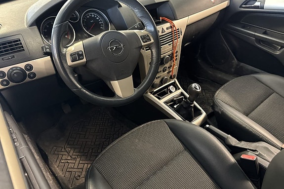 Opel Astra 5 of 5