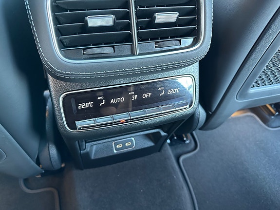 Mercedes-Benz GLE63 21 of 27