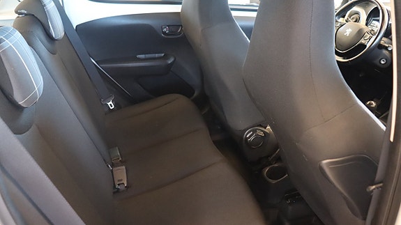 Peugeot 108 11 of 15