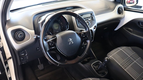 Peugeot 108 12 of 15